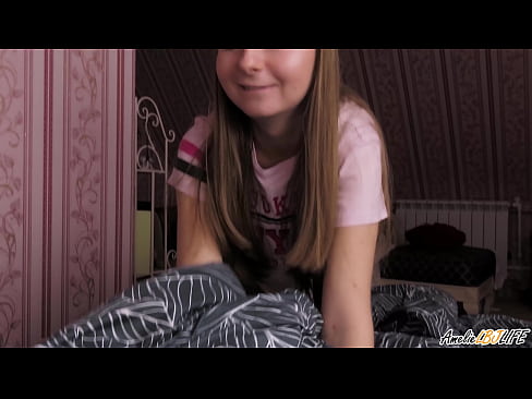 ❤️ Blondie သည် သူမ၏ BFF ၏ နက်ရှိုင်းစွာ စုပ်ယူလိုက်ပြီး သူမ၏ပါးစပ်ထဲတွင် စွဲနေပါသည်။ ❤ Porno ကျွန်ုပ်တို့တွင် my.centr-klassiki.ru% ﹏